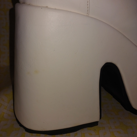 Demonia Dolls Kill White Camel Platform Lace Up Boots Booties Shoes - Picture 7 of 12